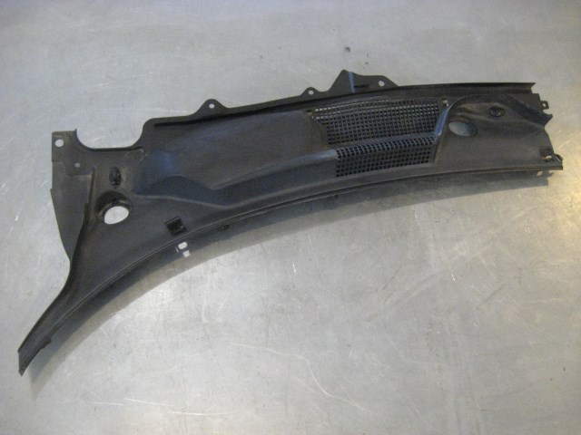 06 Nissan 350Z LH Driver Cowl Vent Panel 66863 CD010 R19762