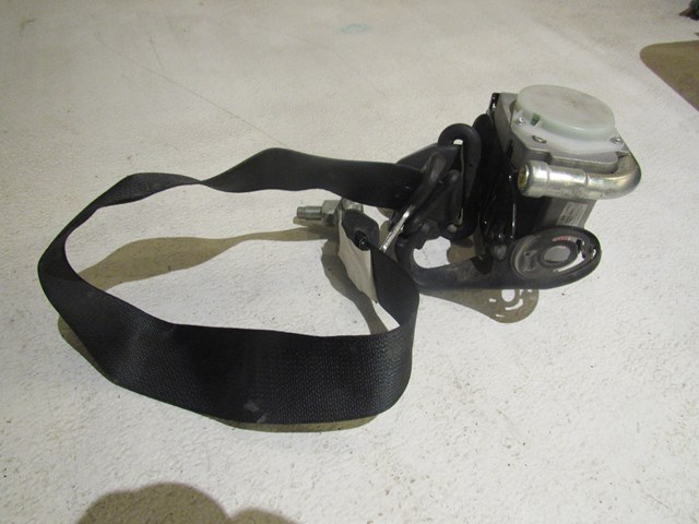06 Nissan 350Z LH Driver Seat Belt  R19763