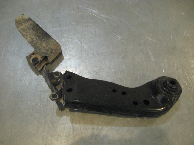 06 Nissan 350Z Rear RH Stay Arm Bracket  R19849