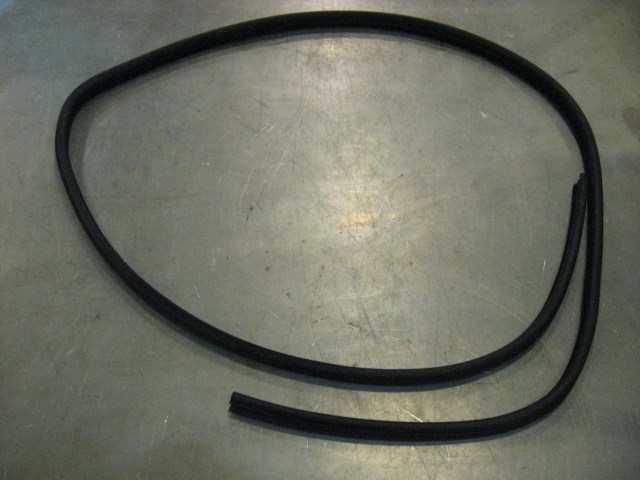 00 BMW M5 Rear RH Passenger Door Seal On Car  R19901