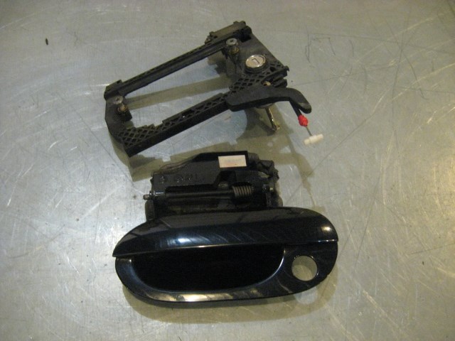 00 BMW M5 LH Driver Exterior Door Handle  R19922