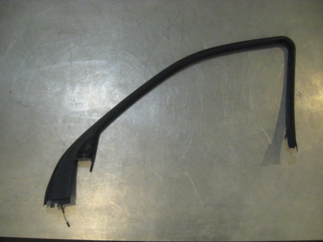 00 BMW M5 Front RH Upper Door Trim  R19928