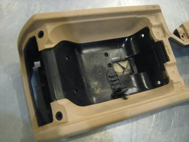 00 BMW M5 Tan Center Console  R19937