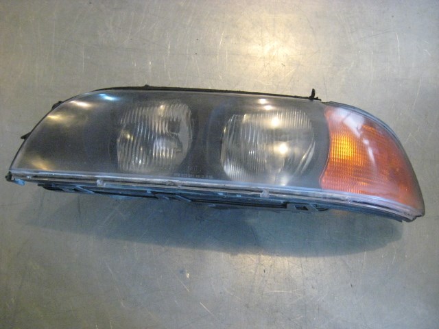 00 BMW 528i LH Driver Headlight Assembly R19977