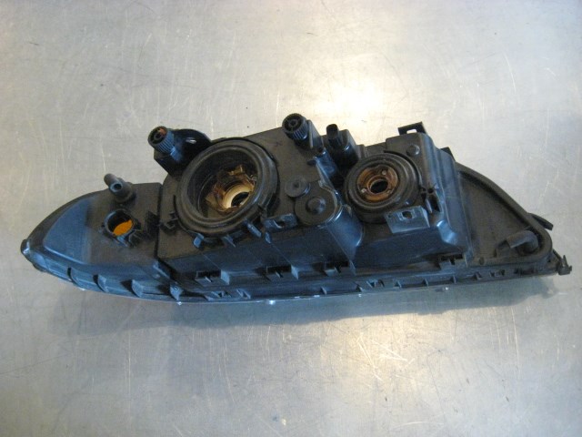 00 BMW 528i LH Driver Headlight Assembly R19977