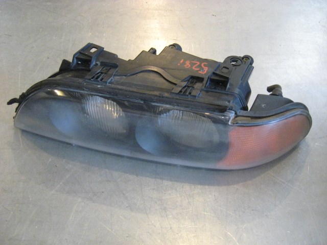 00 BMW 528i LH Driver Headlight Assembly R19977