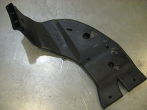 00 BMW M5 Rear Right Passenger Lower Air Duct 8125972 R20078