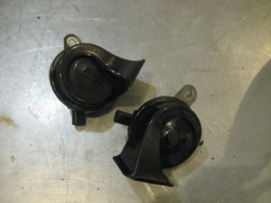 00 BMW M5 Horn Set  R20090