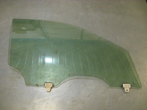 06 Infiniti G35 Sedan Front RH Door Glass  R20150