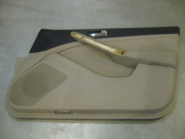 06 Infiniti G35 Sedan Front RH Door Panel  R20151