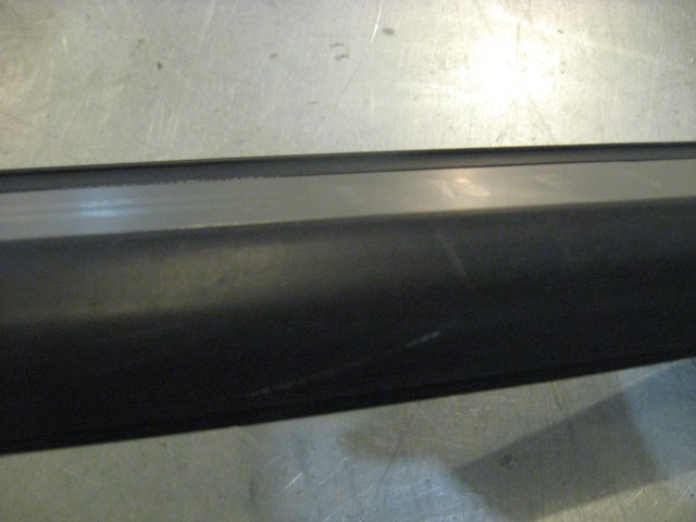 06 Infiniti G35 Front RH Door Sill Trim Plate 76894 AL500 R20155