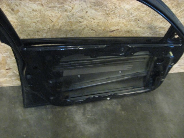 06 Infiniti G35 Super Black Front LH Door Shell  R20189