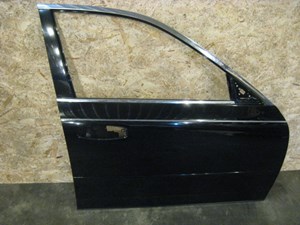 06 Infiniti G35 Super Black Front RH Door Shell  R20190