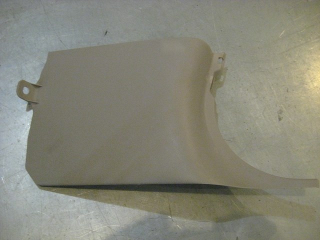 06 Infiniti G35 RH Passenger Lower Kick Panel 66900 AM600 R20201