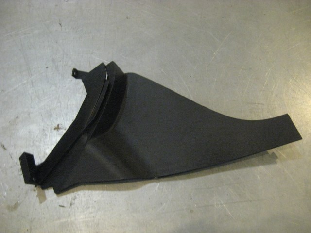 06 Infiniti G35 LH Lower Kick Panel 68135 AC700 R20213