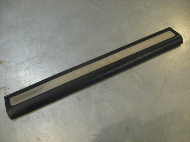 06 Infiniti G35 LH Driver  Door Sill Trim Plate  R20214