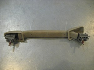 06 Infiniti G35 Front RH Upper Grab Handle  R20233