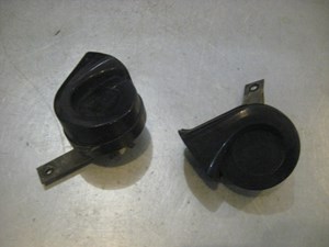 06 Infiniti G35 Horns  R20237