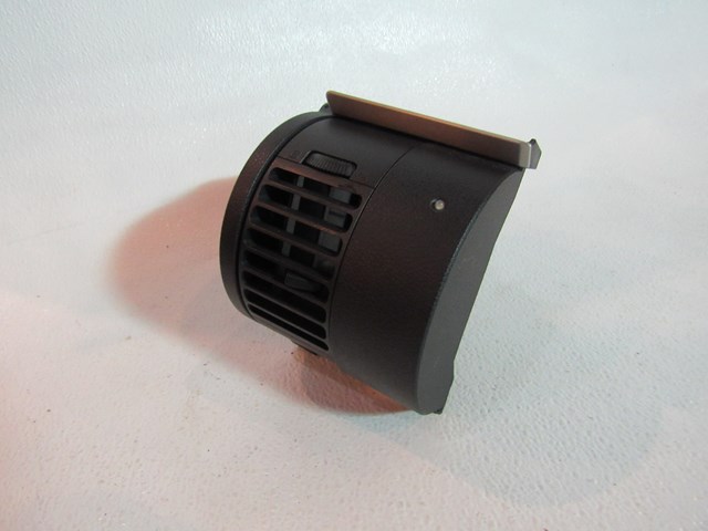 06 Infiniti G35 LH Driver Dash Vent  R20242