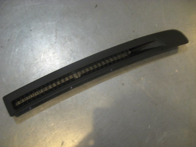 06 Infiniti G35 RH Upper Dash Vent 68742 AL512 R20293