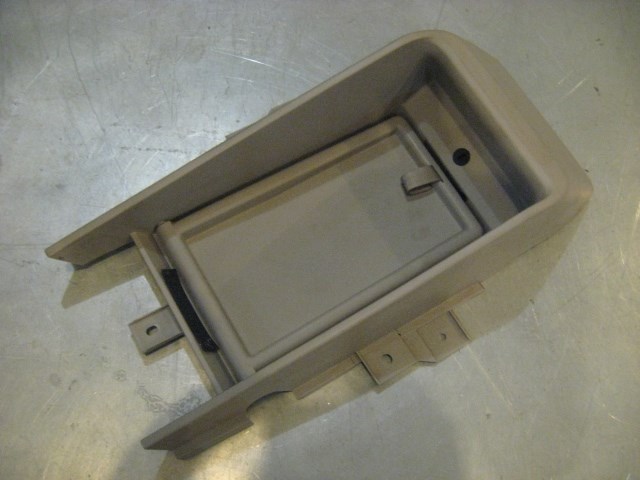 06 Infiniti G35 Rear Seat Trunk Access Door Trim 79922 Al500 R20306