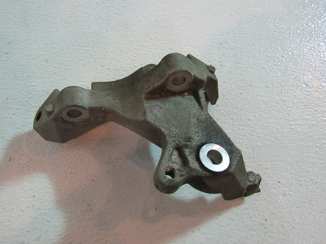 2005 2006 Infiniti G35 Sedan AC Compressor Bracket R20350