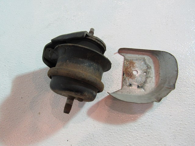 06 Infiniti G35 Sedan LH Engine Mount  R20363