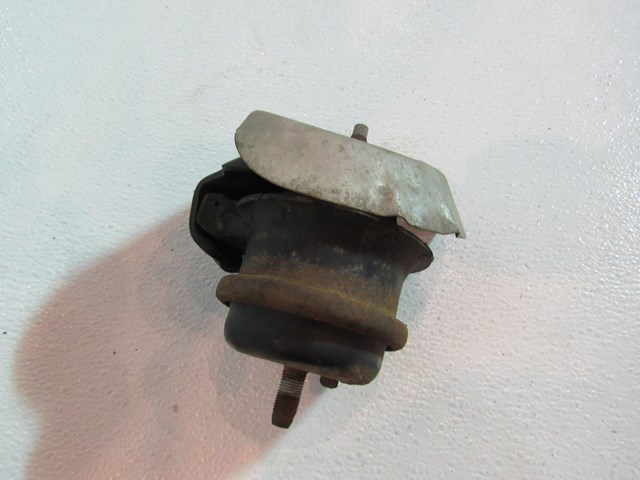 06 Infiniti G35 Sedan LH Engine Mount  R20363