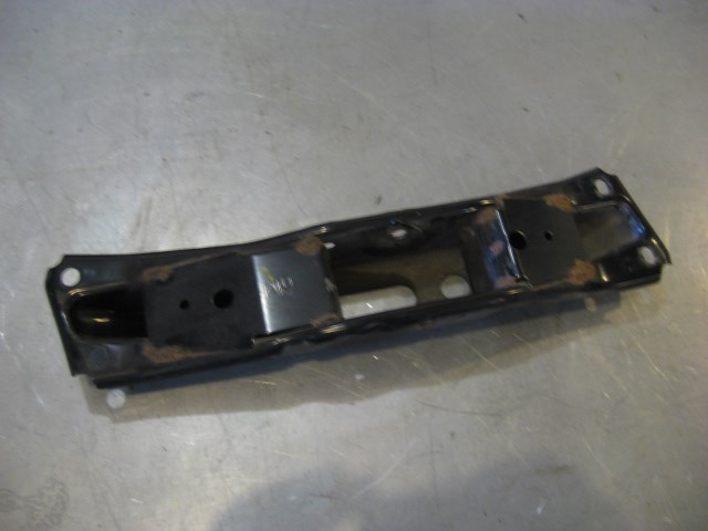 06 Infiniti G35 Auto Transmission Mount Bracket  R20372