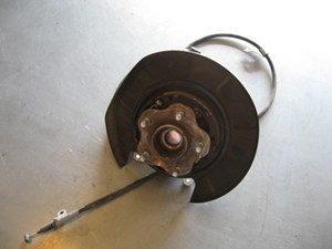 06 Infiniti G35 Sdn RWD Rear RH Spindle Hub Assy  R20395