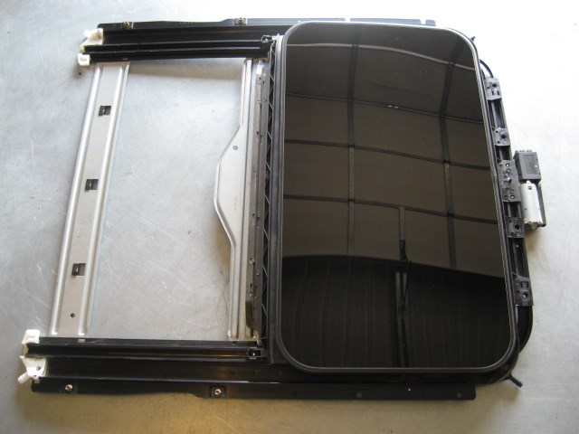 06 Infiniti G35 Sedan Sun Roof Sunroof Moon Roof Assembly  R20407