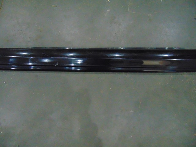 06 Infiniti G35 Sedan Black RH Side Skirt Moulding  R20438