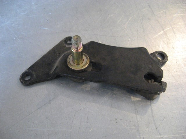 06 Infiniti G35 Belt Tensioner Bracket  R20461