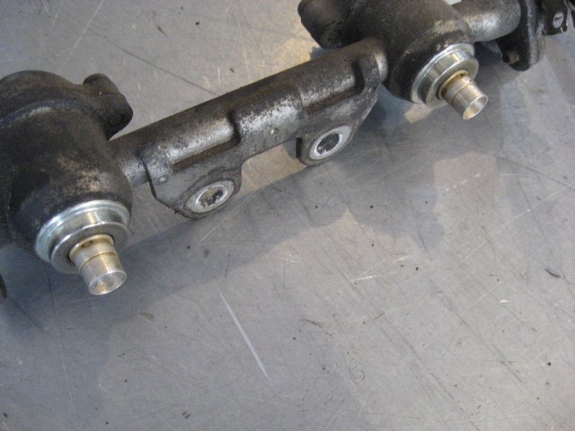 98 Subaru IMPREZA RH Fuel Injector Set 17522 AA410 R20465