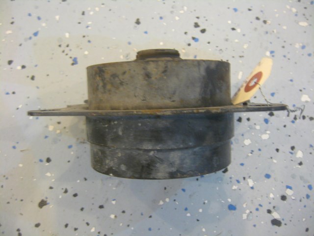 03 Honda S2000 Rear Passenger Differential Mount  R795