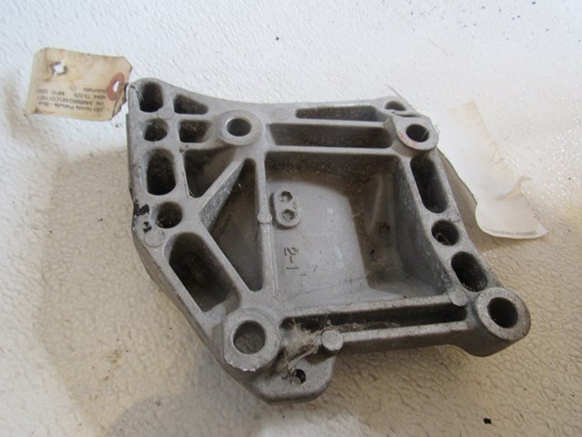 97 Honda PRELUDE Air Conditioning Pump Bracket  R808