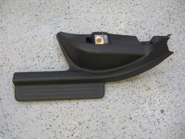 04 Subaru IMPREZA WRX LH Rear Door Sill Plate  R1528