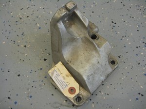 06 Nissan 350Z LH Driver Engine Mount Bracket  R2002