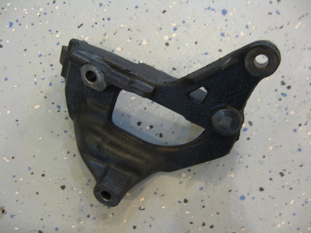 95 Honda DEL SOL Power Steering Pump Bracket  R2108