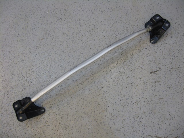 03 Nissan 350Z Front Strut Stabilizer Bar OEM  R2414