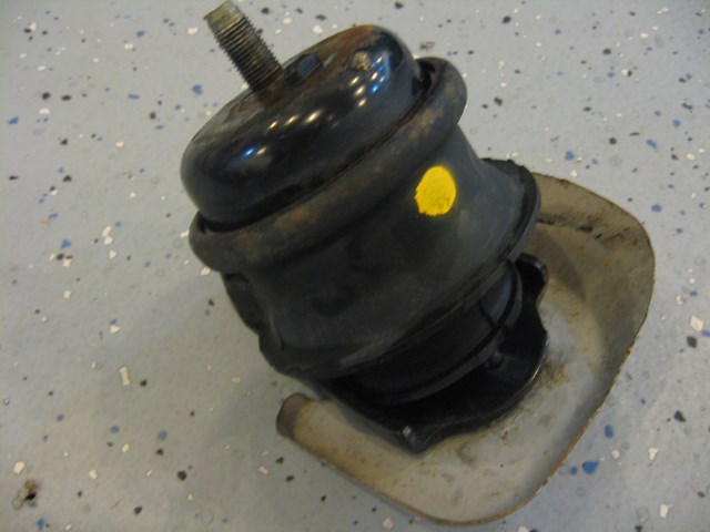 03 Nissan 350Z RH Front Motor Mount Engine OEM 11220-CD000 R2466