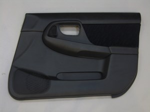 02 Subaru IMPREZA RH Door Panel OEM Black W/Cloth  R2666