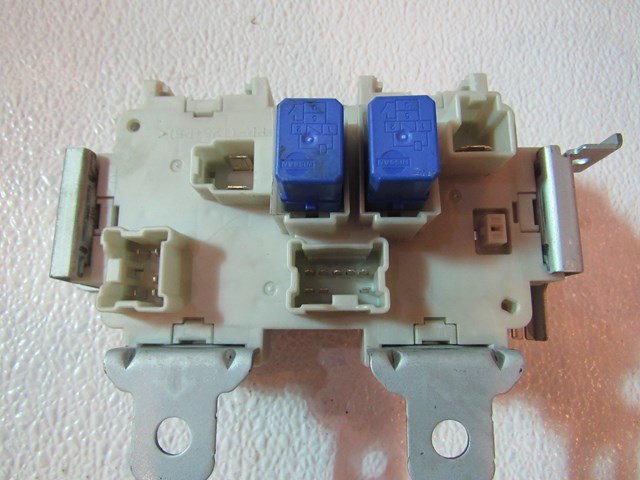 03-09 Nissan 350Z Cabin Fuse Box AM60A R3177