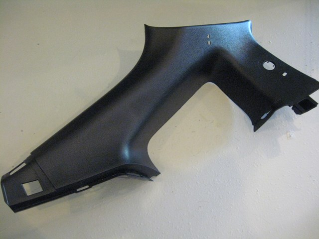 06 Nissan 350Z Driver B C Pillar 76935-CD000 R3369