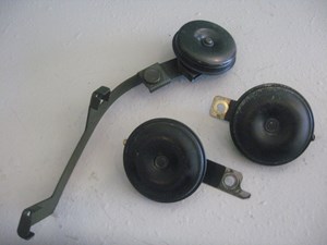05 Subaru IMPREZA STI Horn Set OEM 86012AE010 R3463