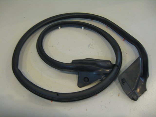 05 Subaru IMPREZA STI LH Rear Door Seal OEM  R3521