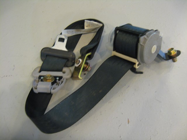 05 Subaru IMPREZA STI LH Rear Seat Belt OEM  R3524
