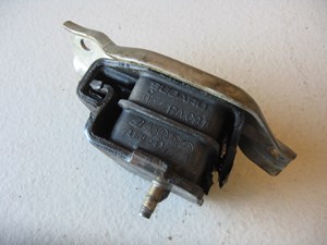 05 Subaru IMPREZA STI RH Engine Mount 41022 FA090 41022 FA090 R3532