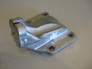 04 Nissan 350Z Left Side Engine Mount OEM  R3629