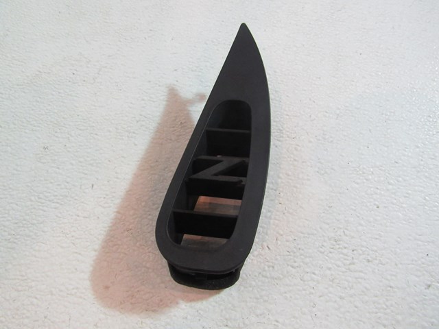 03-06 Nissan 350Z LH Driver Dash Vent Z Drop OEM   R3741
